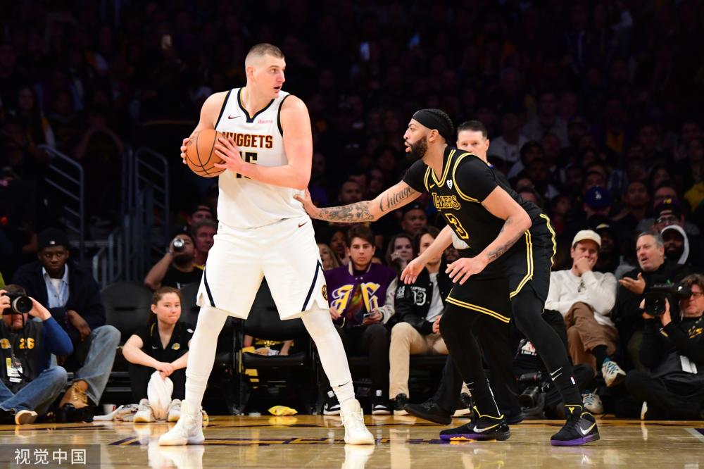 中场的空间 中场的空间